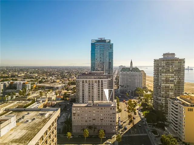 $499,000 | 10 Atlantic Way, Long Beach, CA 90802