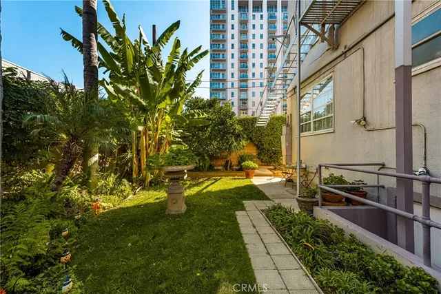 $499,000 | 10 Atlantic Way, Long Beach, CA 90802