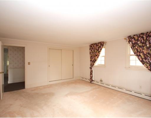 1 King Philip Road Newport, RI 02840 - Photo 10 of 12 Master Bedroom.