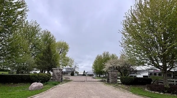 $2,800,000 | 41955 North Mill Creek Road, Wadsworth, IL 60083