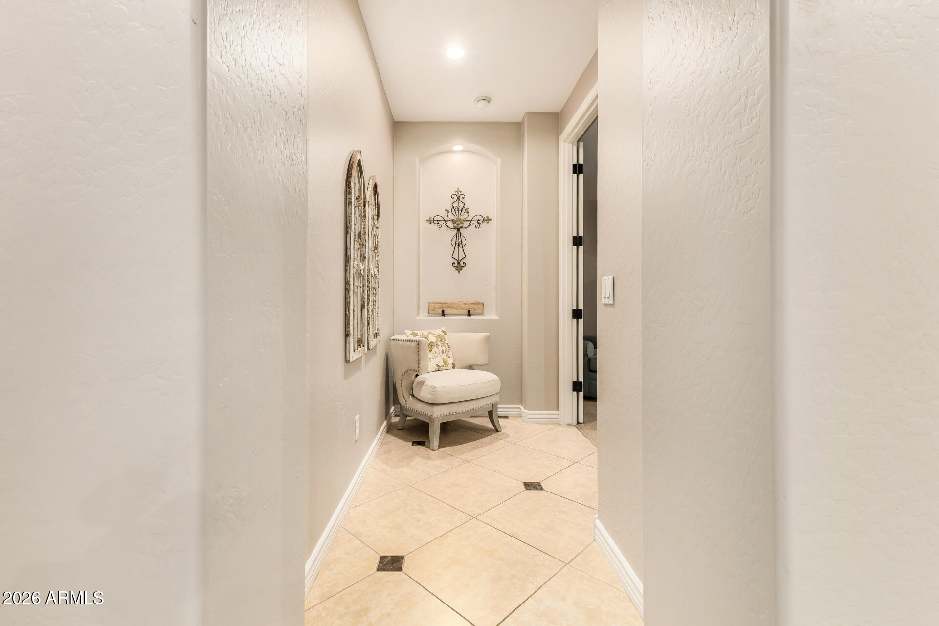 15313 West Roma Avenue Goodyear, AZ 85395 - Photo 17 of 37 Hallway