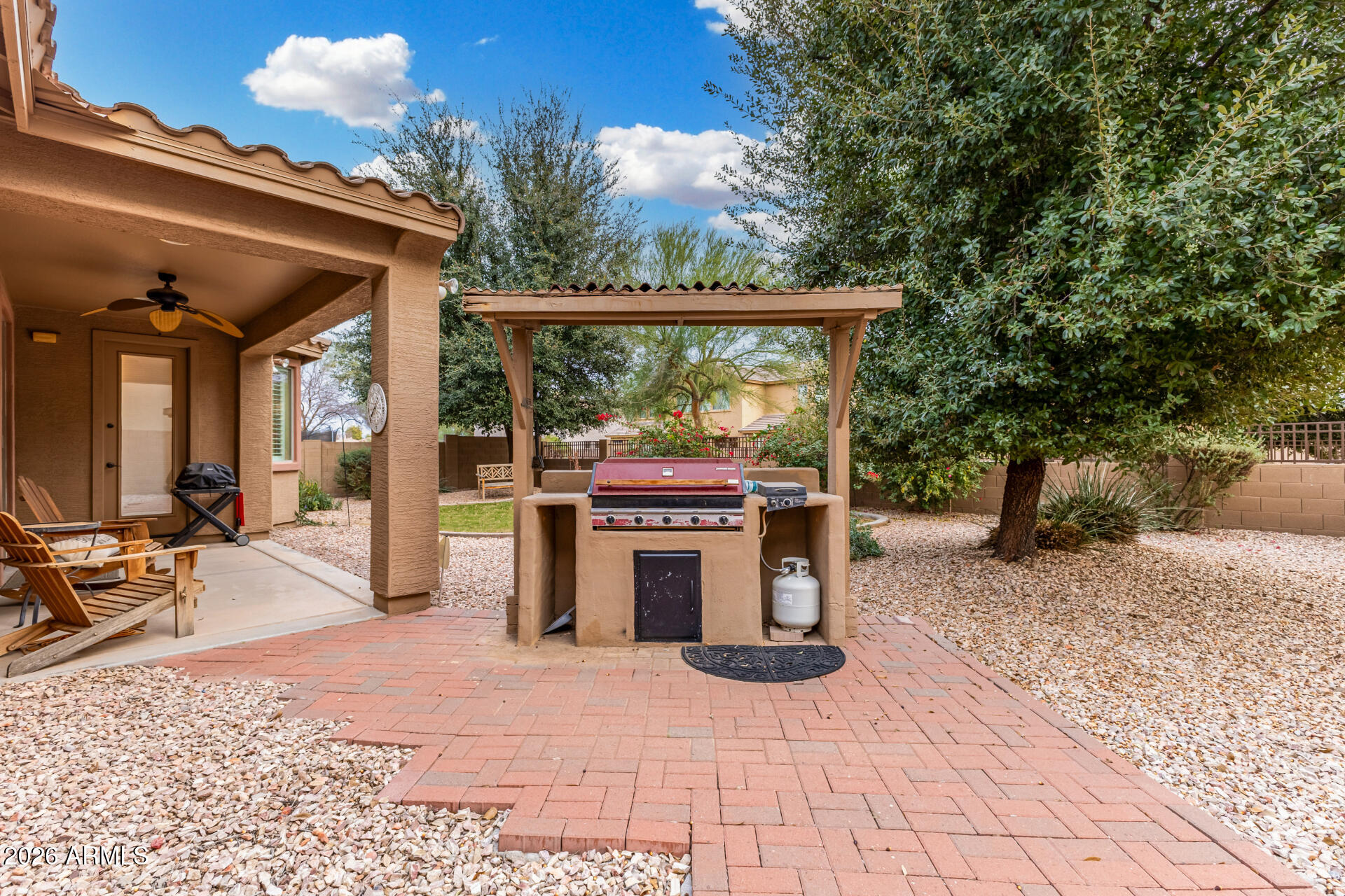 15313 West Roma Avenue Goodyear, AZ 85395 - Photo 34 of 37 BBQ island