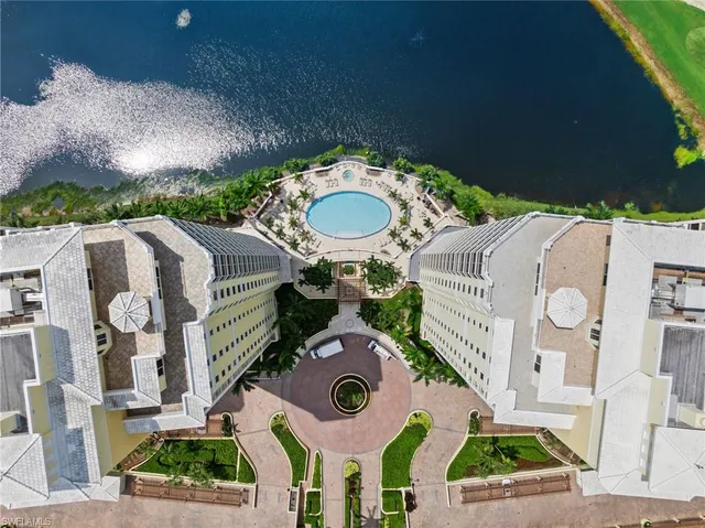a picture of a table and chairs in the patio