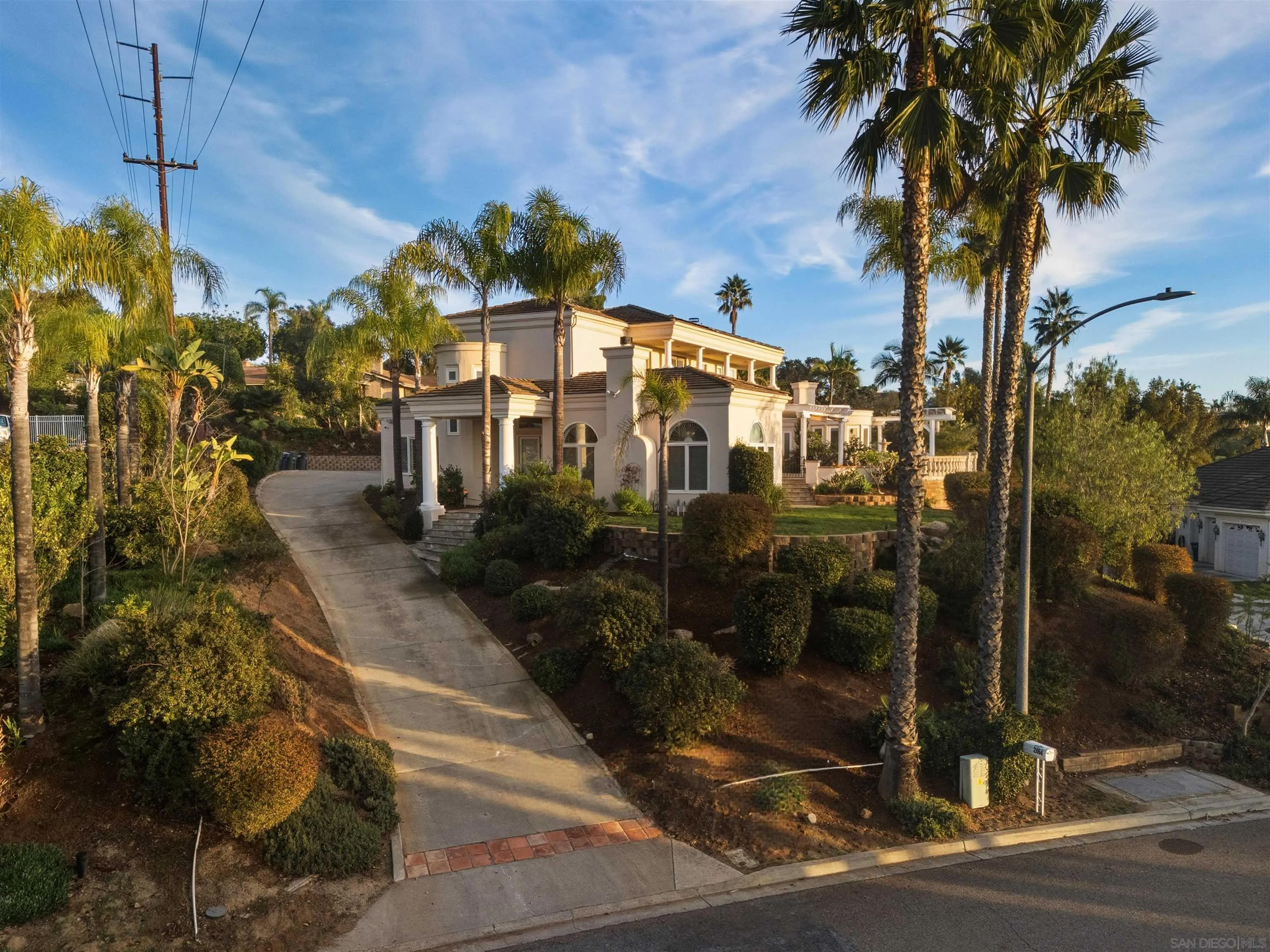 2464 Canyon Creek Road Escondido, CA 92025 - Photo 2 of 42