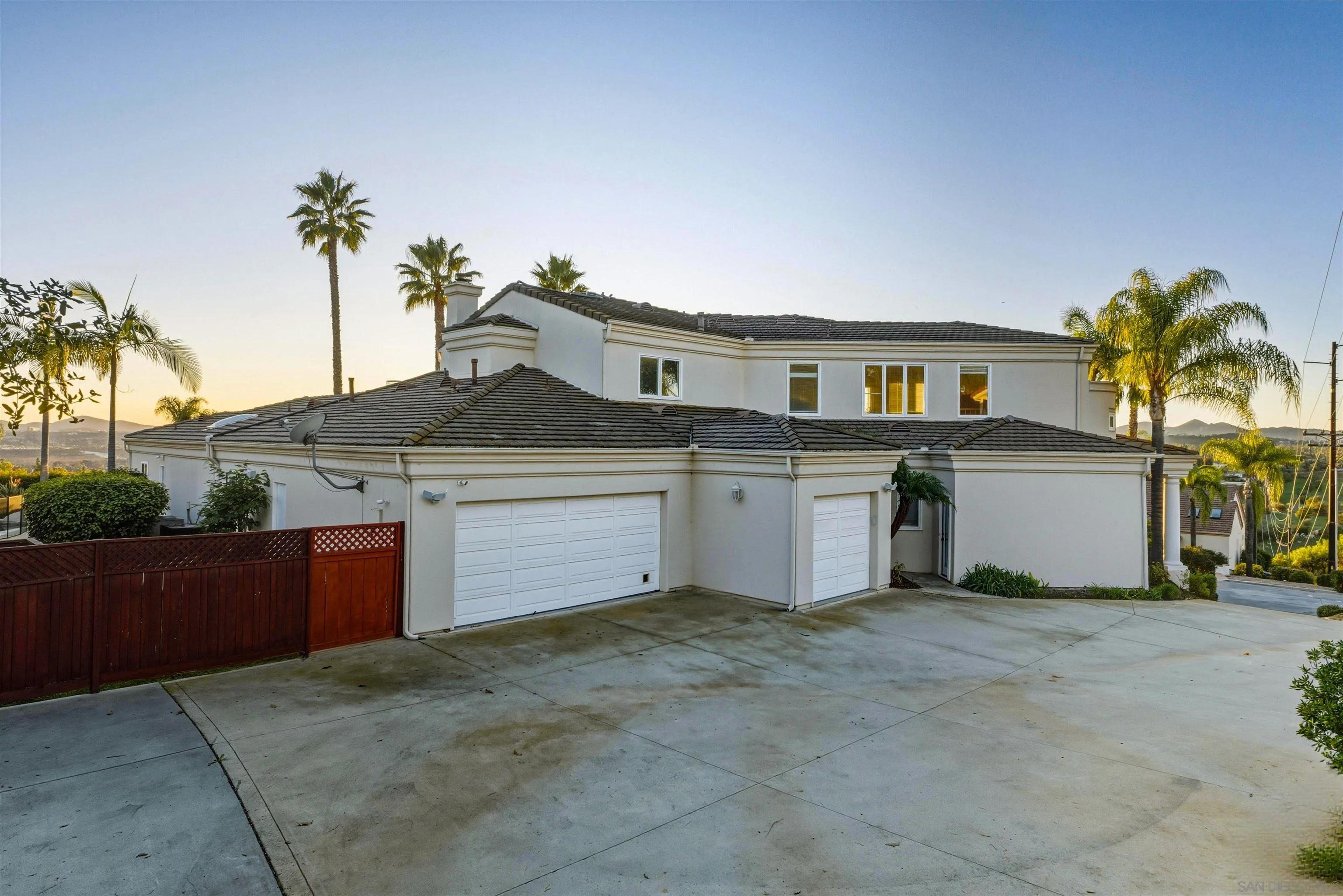 2464 Canyon Creek Road Escondido, CA 92025 - Photo 4 of 42