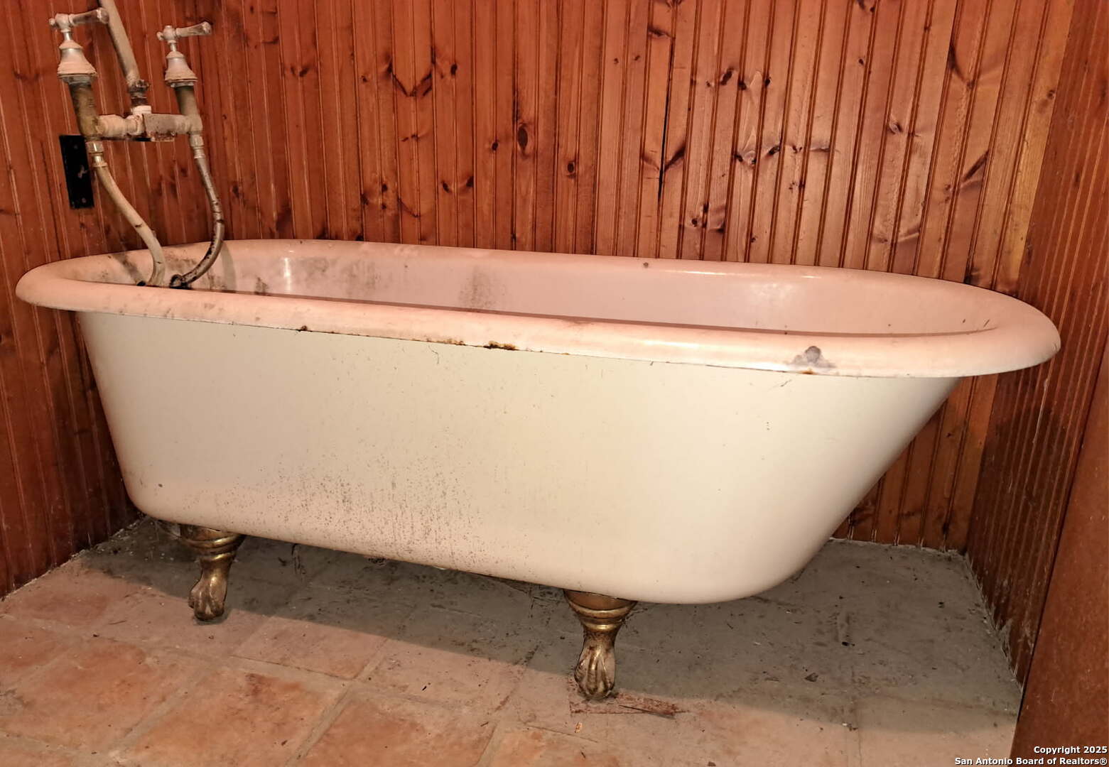 673 Zigmont Road San Antonio, TX 78263 - Photo 5 of 14 a bathroom with a sink