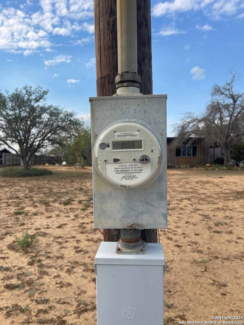 673 Zigmont Road San Antonio, TX 78263 - Photo 8 of 14