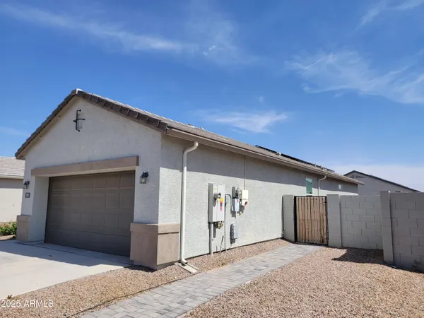 a view of a garage