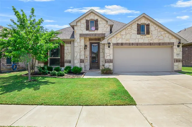 $344,900 | 1132 Snowy Owl Drive, Alvarado, TX 76009