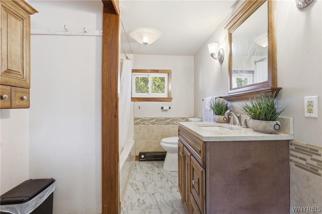 1040 Hughes Road Freedom, NY 14009 - Photo 19 of 29 Full Bathroom with shower/tub