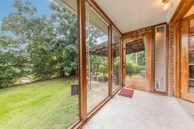 $325,000 | 910 Briar Cliff Drive, Bryan, TX 77802