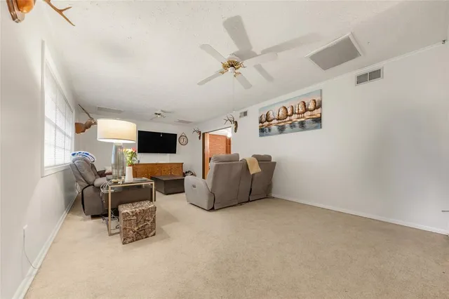 $325,000 | 910 Briar Cliff Drive, Bryan, TX 77802