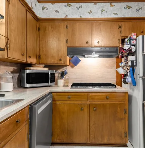 $325,000 | 910 Briar Cliff Drive, Bryan, TX 77802