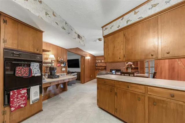 $325,000 | 910 Briar Cliff Drive, Bryan, TX 77802