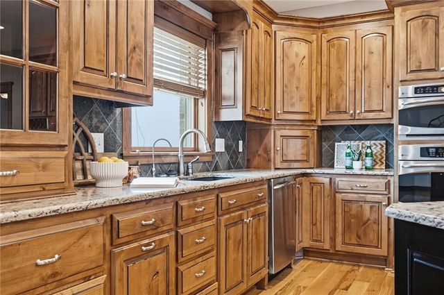 $800,000 | 3776 Utah Terrace, Wellsville, KS 66092