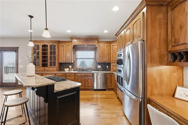 $850,000 | 3776 Utah Terrace, Wellsville, KS 66092