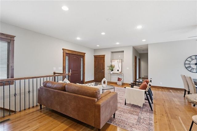 $850,000 | 3776 Utah Terrace, Wellsville, KS 66092