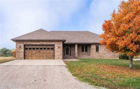 $800,000 | 3776 Utah Terrace, Wellsville, KS 66092