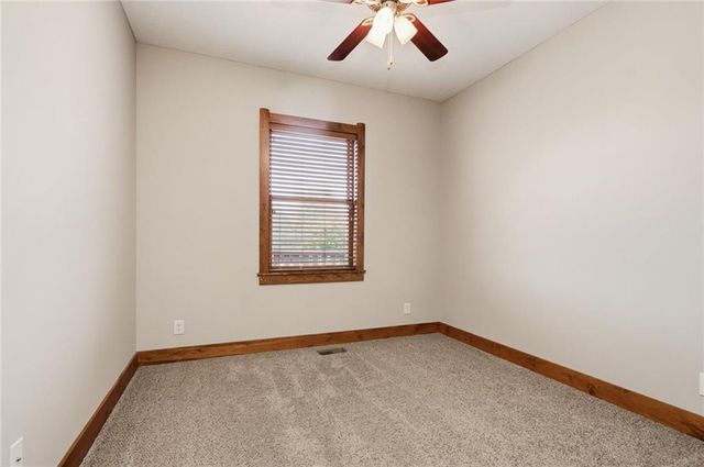 $800,000 | 3776 Utah Terrace, Wellsville, KS 66092