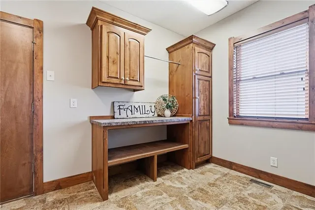 $850,000 | 3776 Utah Terrace, Wellsville, KS 66092