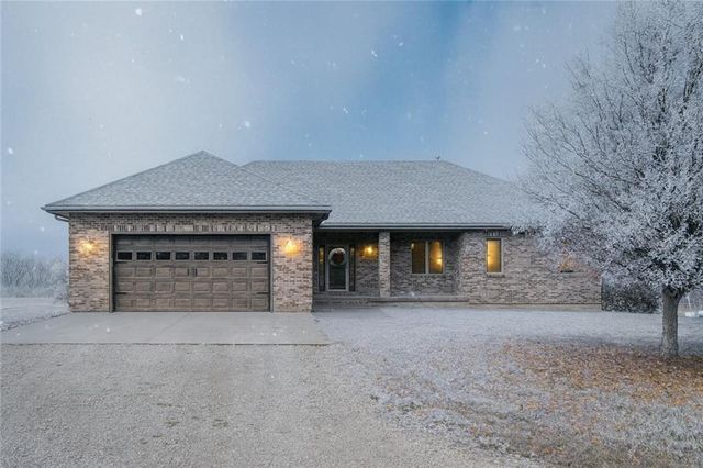 $800,000 | 3776 Utah Terrace, Wellsville, KS 66092