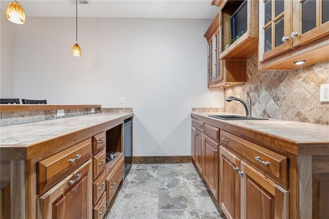 $850,000 | 3776 Utah Terrace, Wellsville, KS 66092