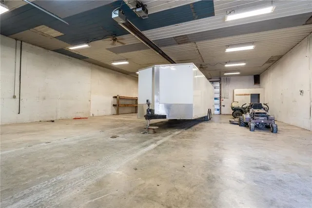 $850,000 | 3776 Utah Terrace, Wellsville, KS 66092