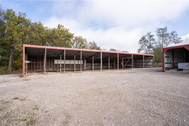 $800,000 | 3776 Utah Terrace, Wellsville, KS 66092