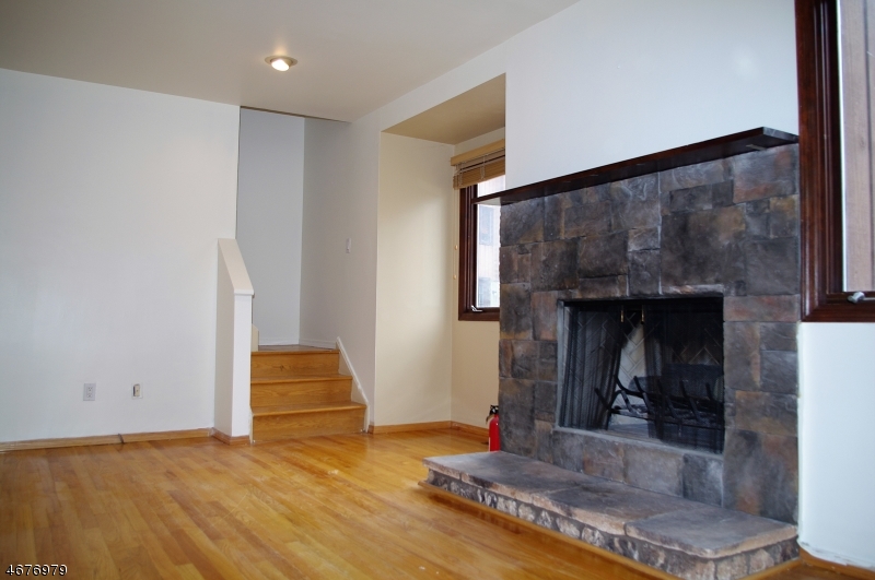 17 Village Way Vernon, NJ 07462 - Photo 4 of 21