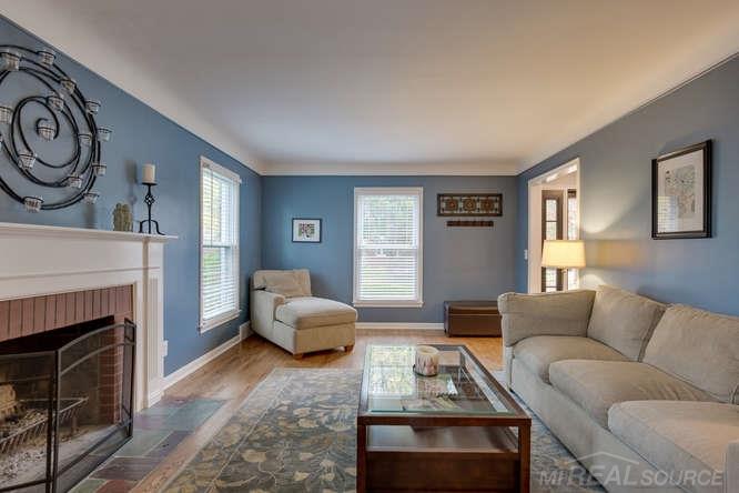 1376 Harvard Road Grosse Pointe Park, MI 48230 - Photo 5 of 32