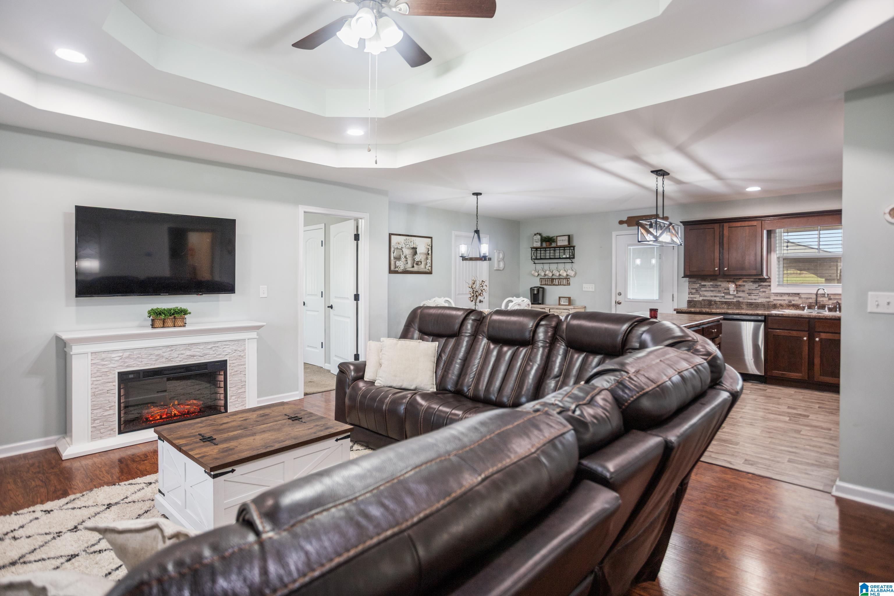1069 Holt Circle Hayden, AL 35079 - Photo 5 of 44