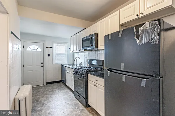 $1,800 | 216 South Broom Street, Wilmington, DE 19805