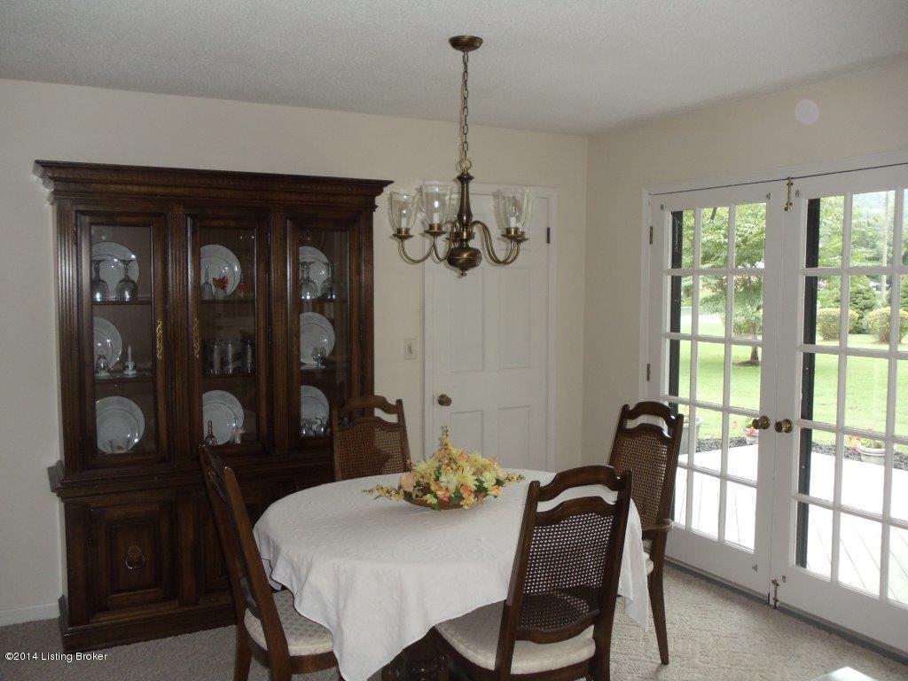 5500 Pendleton Road Louisville, KY 40272 - Photo 12 of 33 Pendleton formal dining rm