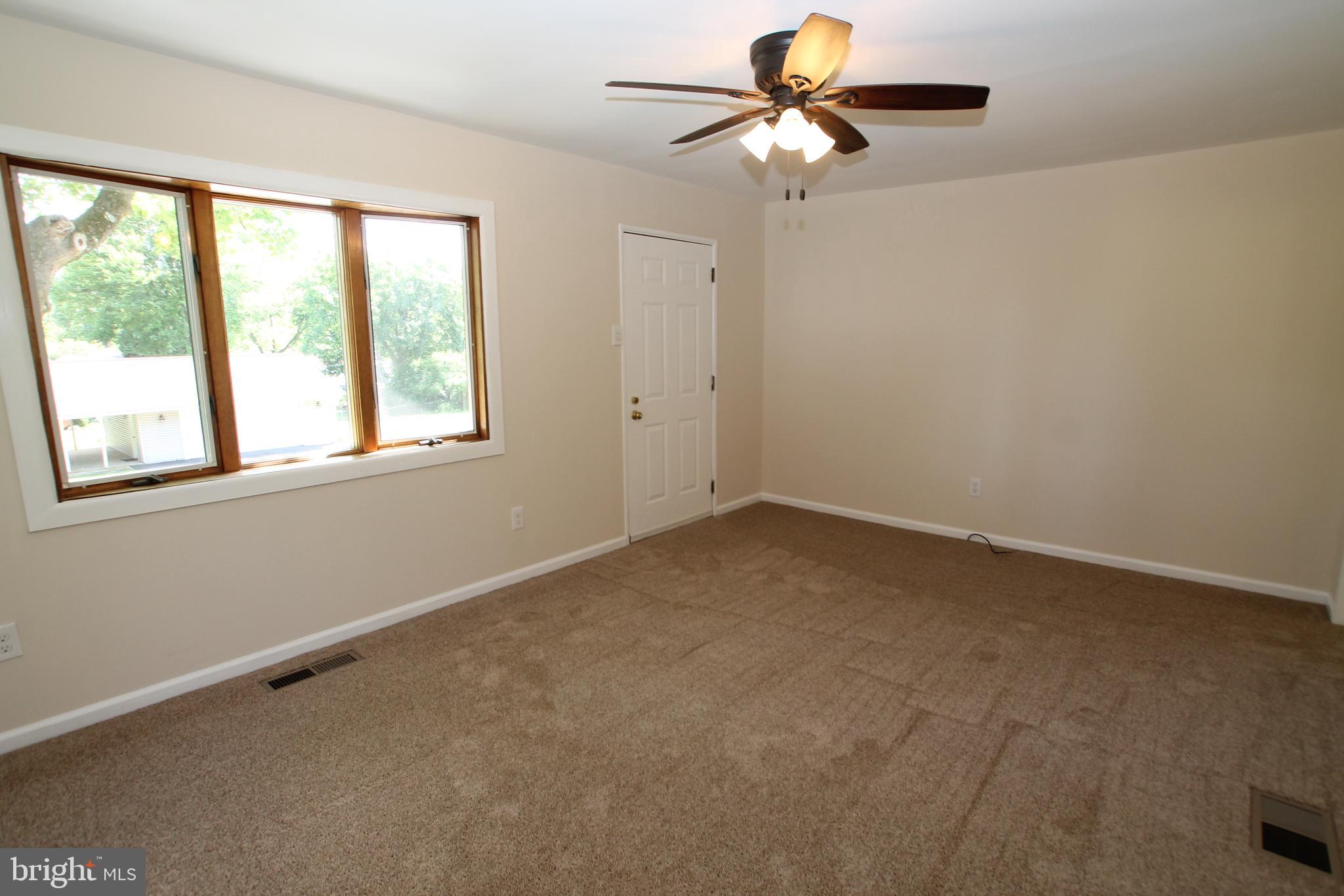 427 Temple Road Southampton, PA 18966 - Photo 17 of 29 Gallery Image 17