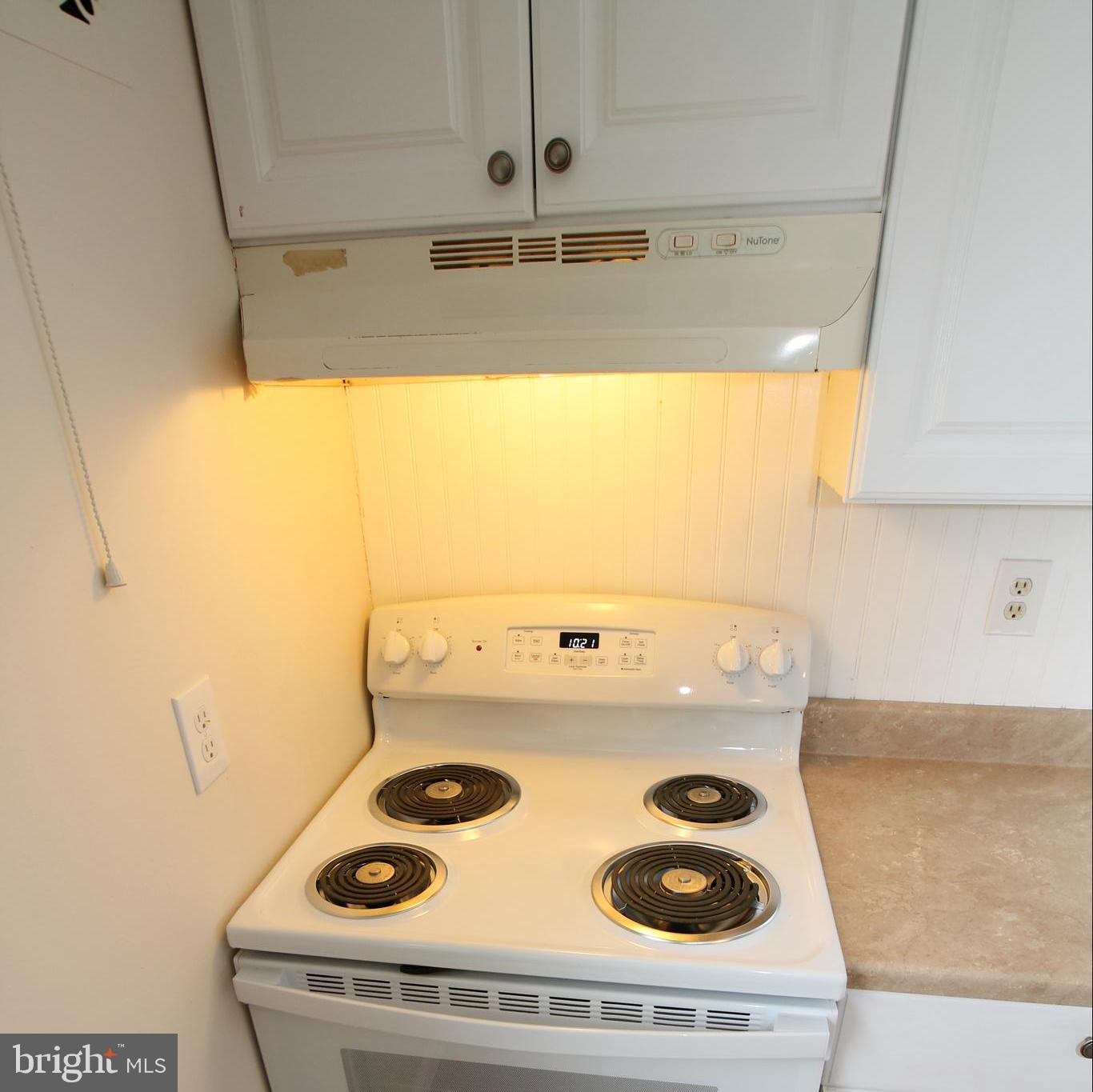 427 Temple Road Southampton, PA 18966 - Photo 6 of 29 Gallery Image 6