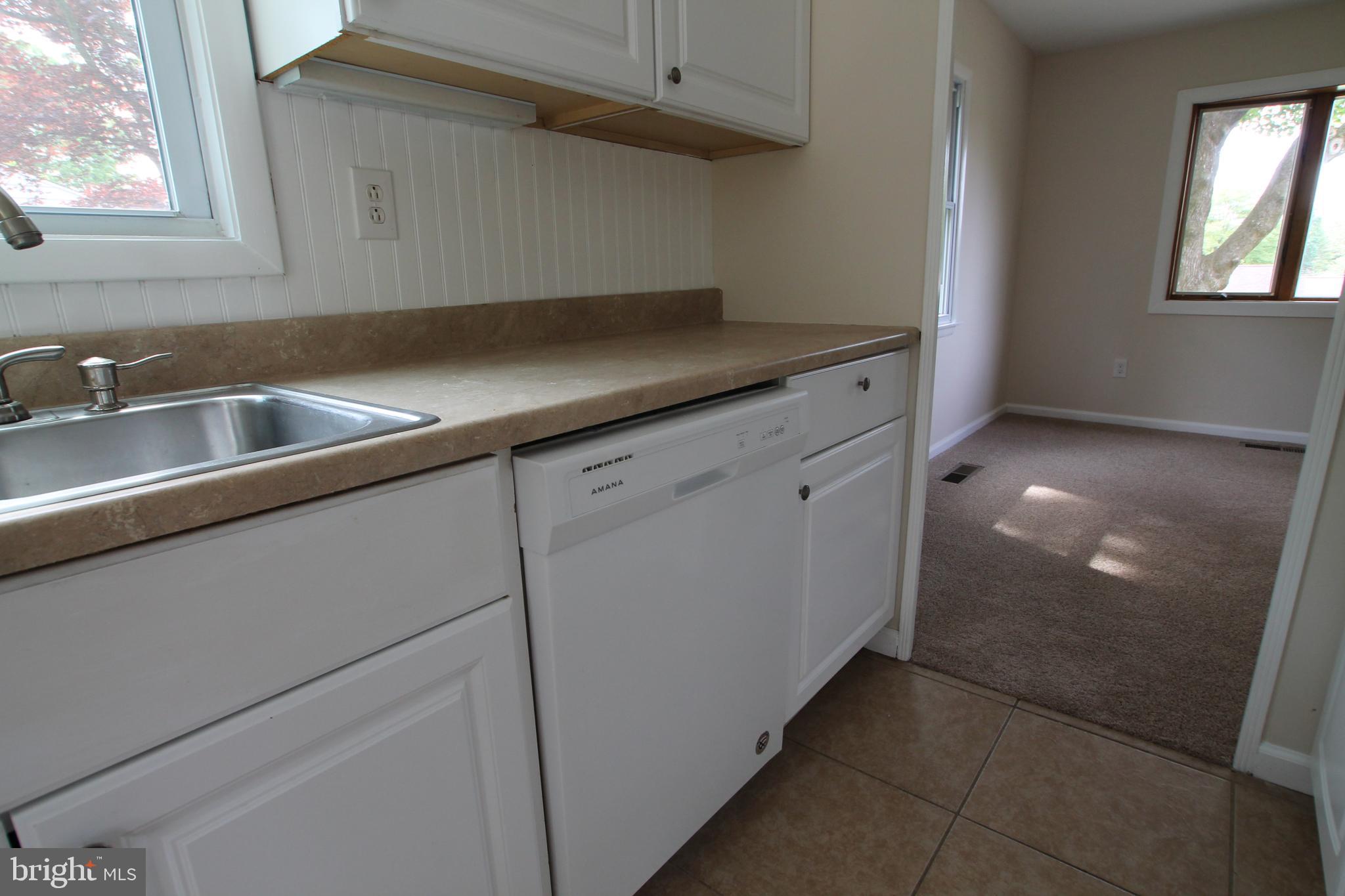 427 Temple Road Southampton, PA 18966 - Photo 7 of 29 Gallery Image 7