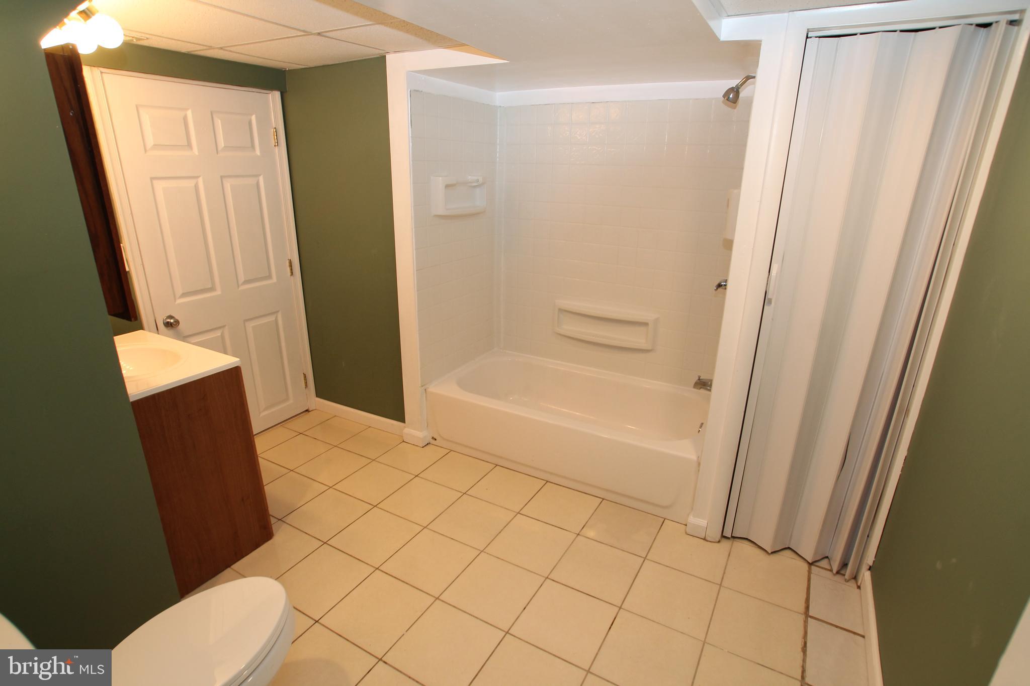 427 Temple Road Southampton, PA 18966 - Photo 10 of 29 Gallery Image 10
