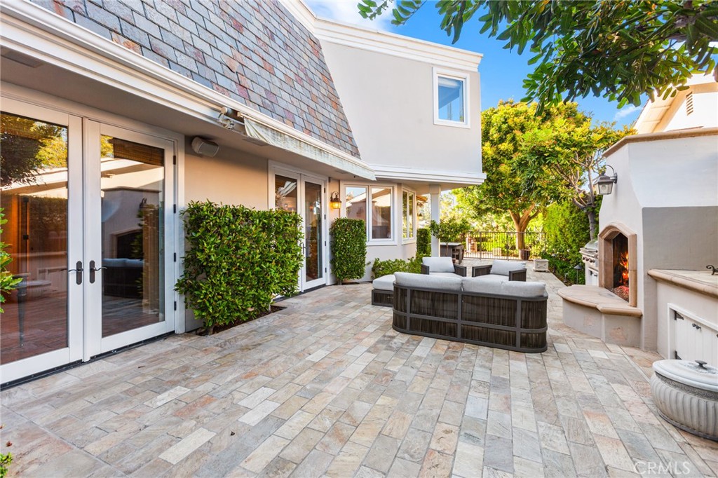 8 Rue Verte Newport Beach, CA 92660 - Photo 25 of 65