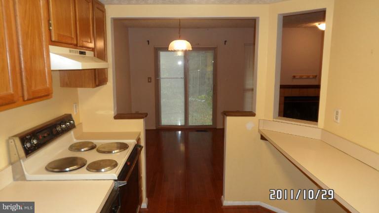6346 Red Haven Road Columbia, MD 21045 - Photo 7 of 11 Kitchen