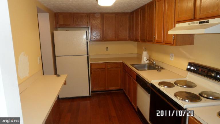 6346 Red Haven Road Columbia, MD 21045 - Photo 9 of 11 Kitchen