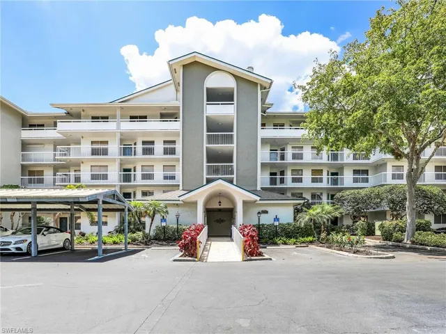 $344,900 | 360 Horse Creek Drive, Unit 305, Naples, FL 34110