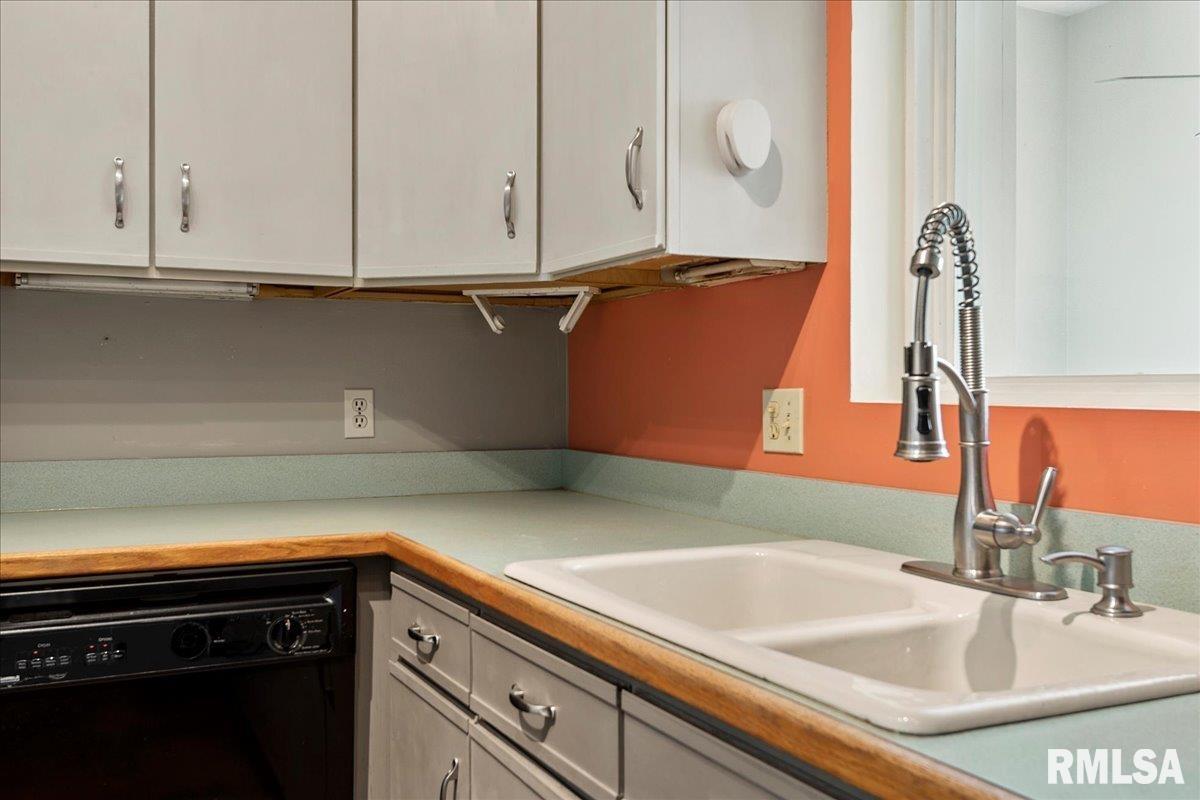 916 Henrietta Street Springfield, IL 62704 - Photo 12 of 32 Gallery Image 12