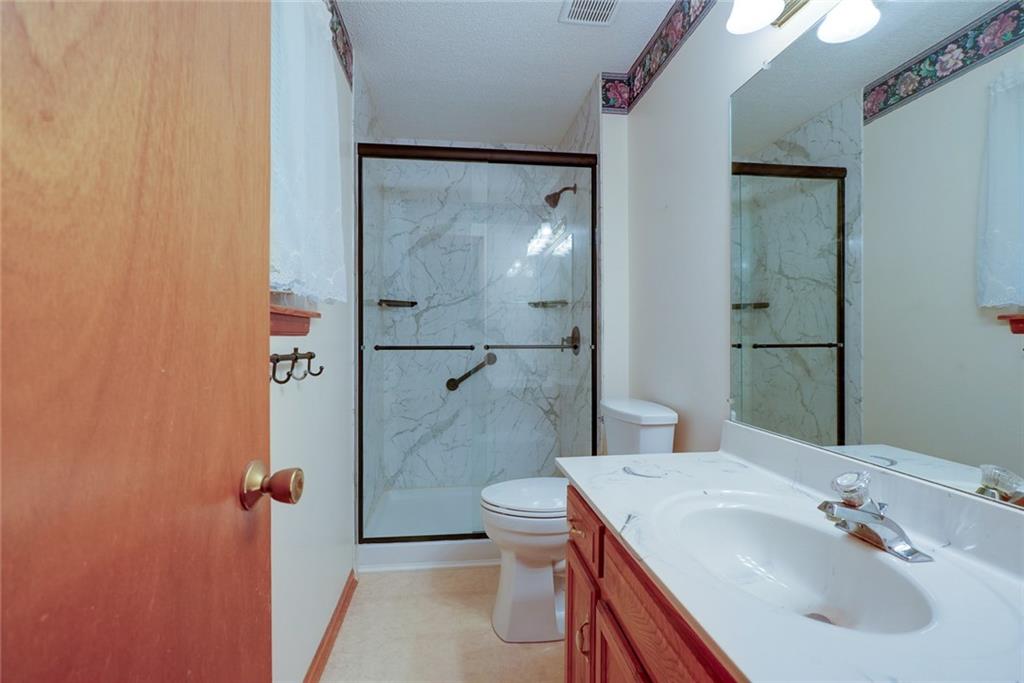 1211 North Davis Road Independence, MO 64056 - Photo 26 of 33