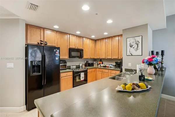 $2,650 | 5781 Cape Harbour Drive, Unit 903, Cape Coral, FL 33914