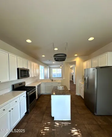 $2,950 | 10407 Summershade Lane, Reno, NV 89521