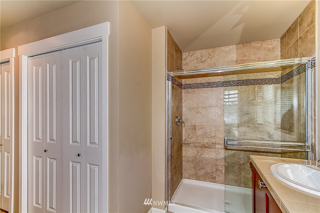 3732 219th Place Southeast Bothell, WA 98021 - Photo 11 of 20