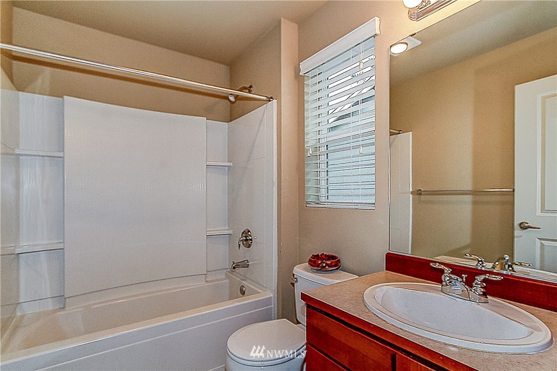 3732 219th Place Southeast Bothell, WA 98021 - Photo 14 of 20
