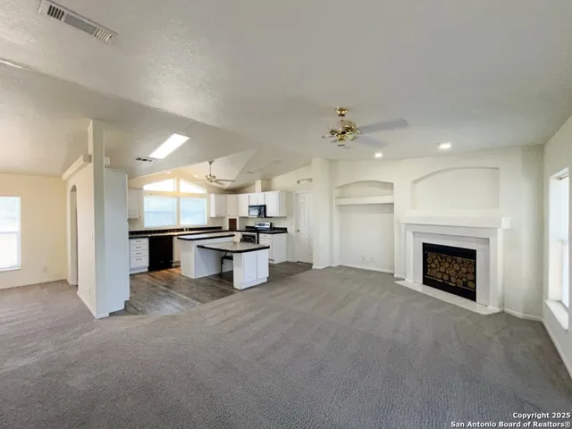 $2,095 | 9611 Hildebrandt Road, San Antonio, TX 78223