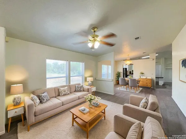 $2,095 | 9611 Hildebrandt Road, San Antonio, TX 78223