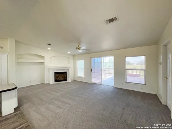 $2,095 | 9611 Hildebrandt Road, San Antonio, TX 78223